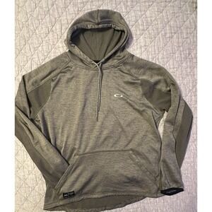 Oakley Men's Large Performance Hoodie Olive Green Athletic Tech Pullover